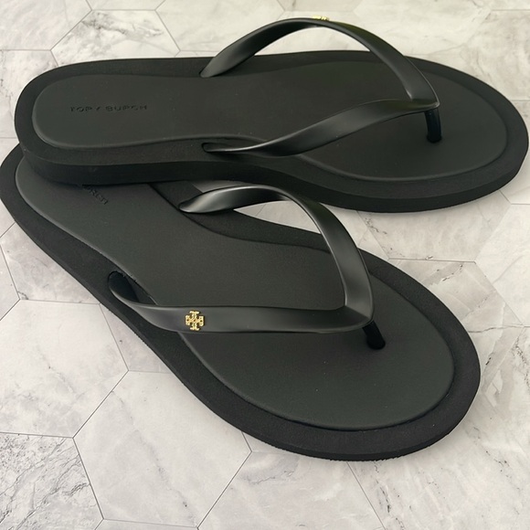 New, Authentic TORY BURCH Black KIRA FLIP-FLOP Sandals shoes size 9 SALE - Picture 8 of 14